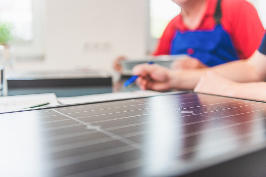 Elektro Loresch: Meisterbetrieb aus Hittistetten bei Senden, Fachbetrieb für Photovoltaik, Solaranlagen & Solarstrom – Sonnenenergie für Ihr Zuhause!